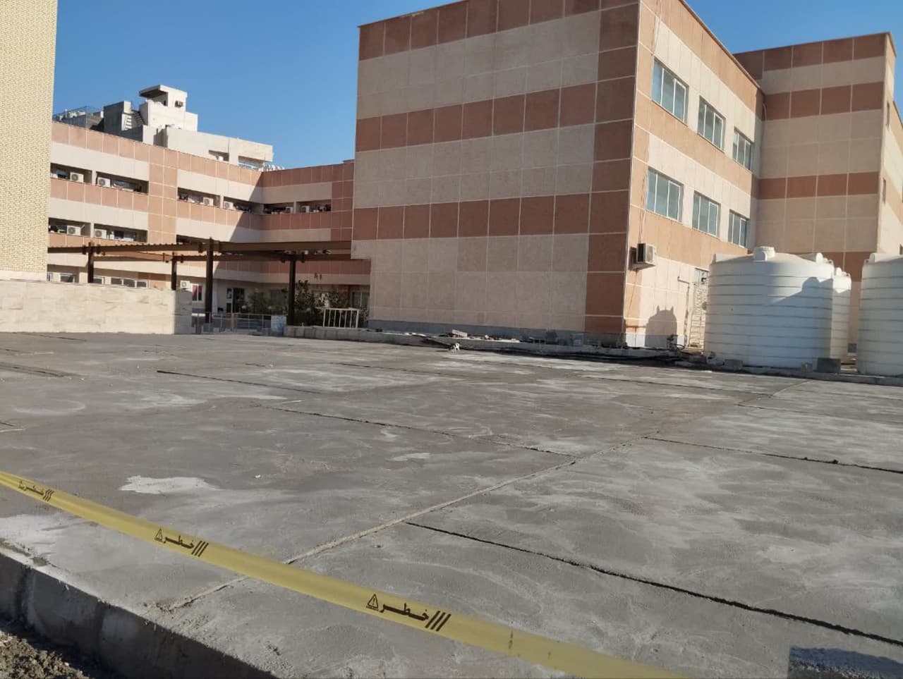 تصویر سالن والیبال و بسکتبال رو باز